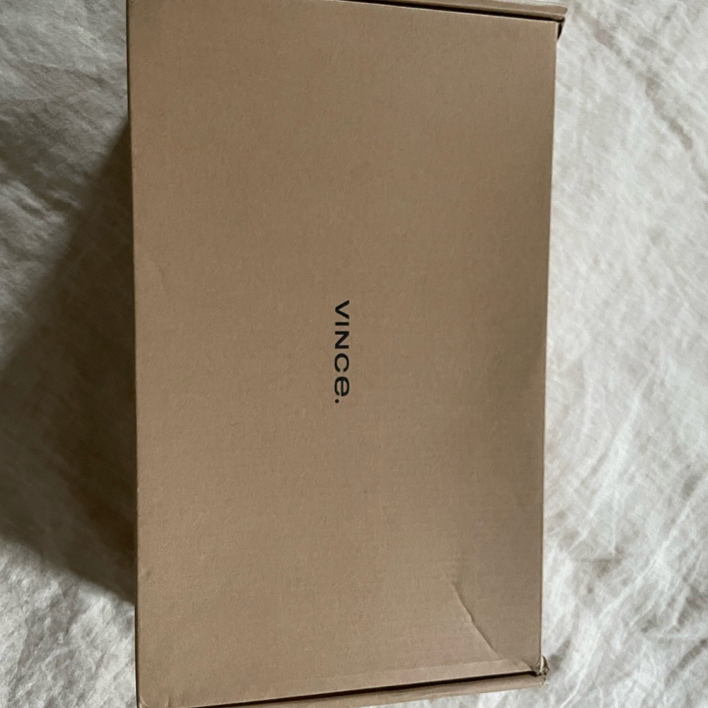 Vince Beige and White Ohara sneaker - Picture 2 of 10